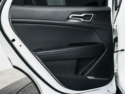 Used 2023 Kia Sportage EX w/ EX Premium Package image 14