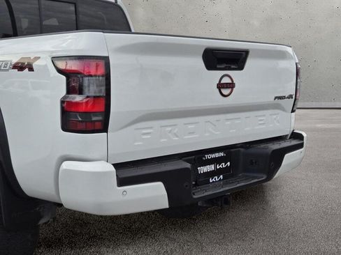 Used 2022 Nissan Frontier PRO-4X w/ Pro-4X Premium Package AWD/4WD image 6