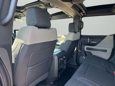 New 2026 GMC Hummer EV 4x4 Crew Cab image 20