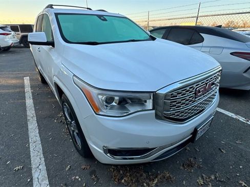 Used 2017 GMC Acadia Denali w/ Technology Package image 2