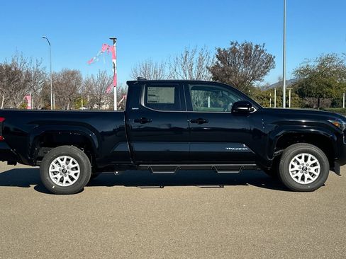 New 2026 Toyota Tacoma SR5 image 3