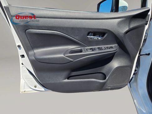 Used 2025 Nissan Versa SV FWD image 21