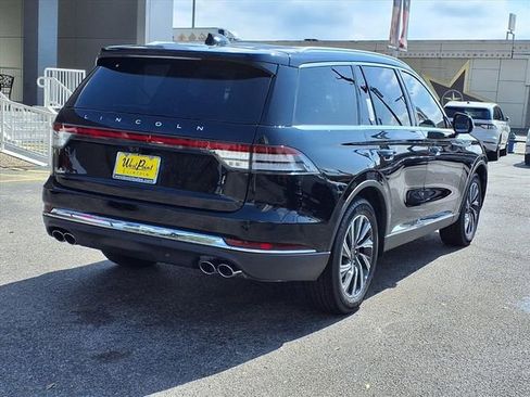 New 2026 Lincoln Aviator 2WD image 2