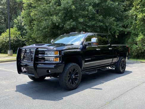 Used 2019 Chevrolet Silverado 3500 LTZ w/ Duramax Plus Package AWD/4WD image 5