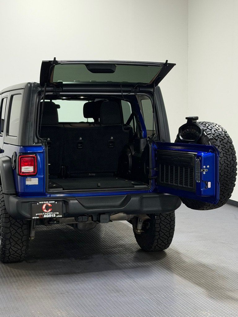 Used 2018 Jeep Wrangler Unlimited Sport S AWD/4WD image 12