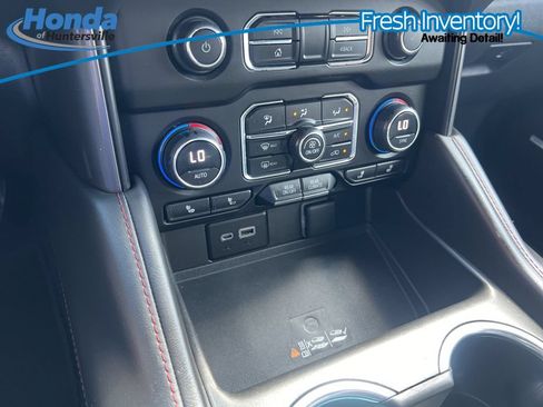 Used 2023 Chevrolet Tahoe RST AWD/4WD image 36