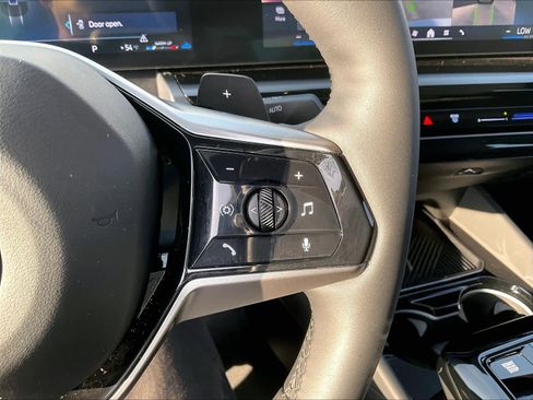 Used 2024 BMW 530i image 21