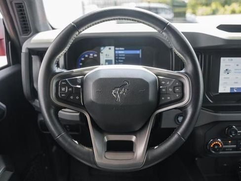 Used 2023 Ford Bronco Black Diamond image 3