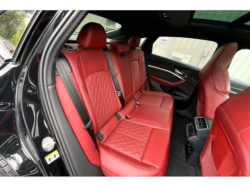 Used 2024 Audi SQ8 e-tron Premium Plus w/ Black Optic Package AWD/4WD image 27