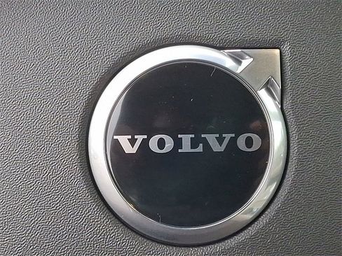 New 2026 Volvo XC90 B6 Plus w/ Protection Package Premier image 12