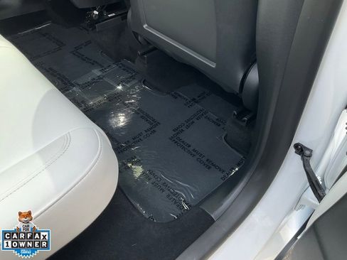 Used 2023 Tesla Model Y Performance image 53