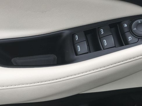Certified 2022 Buick Enclave Avenir w/ Trailering Package, 5000 lbs. AWD/4WD image 17