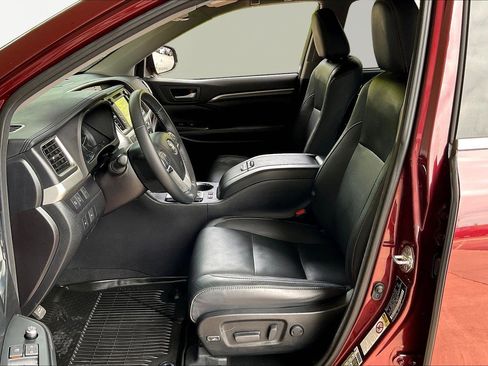 Used 2018 Toyota Highlander Limited AWD/4WD image 21