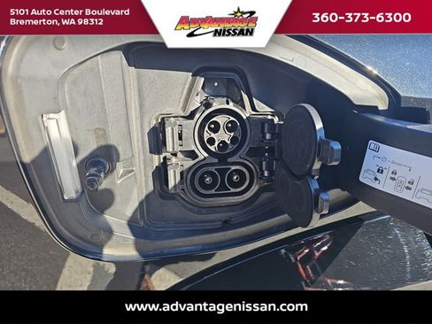 Used 2024 Nissan Ariya AWD image 31