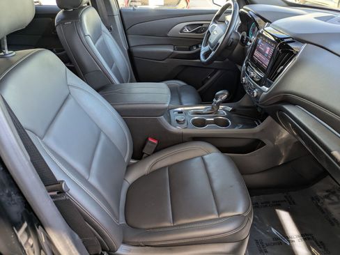 Used 2023 Chevrolet Traverse LT FWD image 27