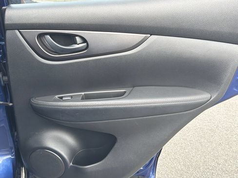 Used 2020 Nissan Rogue Sport S FWD image 16