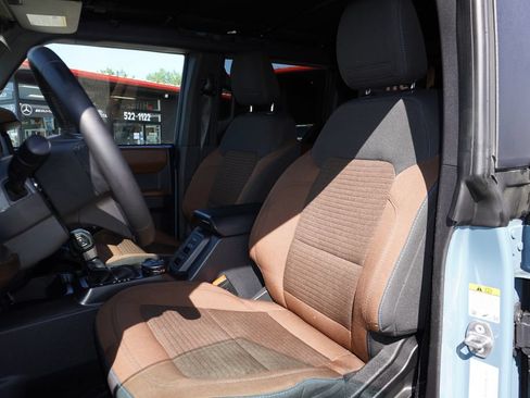 Used 2023 Ford Bronco Outer Banks AWD/4WD image 23