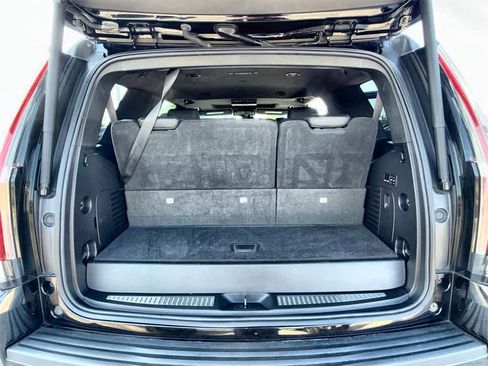 Used 2020 Cadillac Escalade Platinum image 22