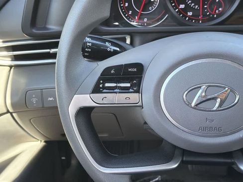 Used 2023 Hyundai Elantra SEL w/ Cargo Package image 13