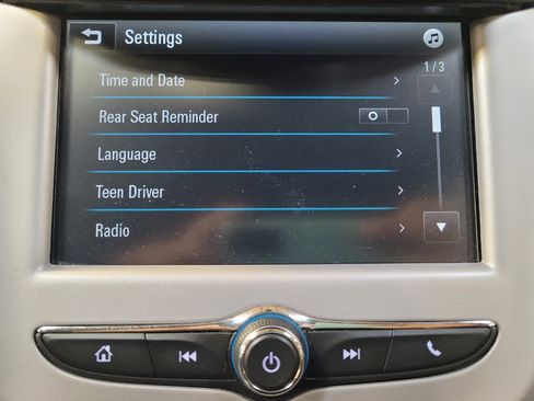 Used 2017 Chevrolet Cruze LS FWD image 25
