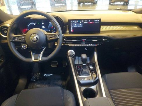 Used 2025 Alfa Romeo Tonale w/ Active Assist Package AWD/4WD image 13
