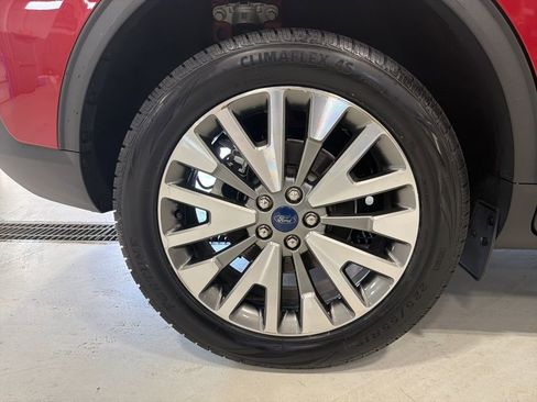 Used 2022 Ford Escape Titanium AWD/4WD image 12