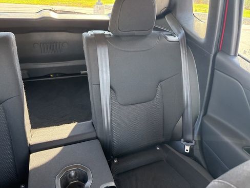 Used 2020 Jeep Renegade Altitude image 16