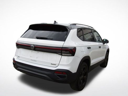 New 2026 Volkswagen Taos SE AWD/4WD image 9