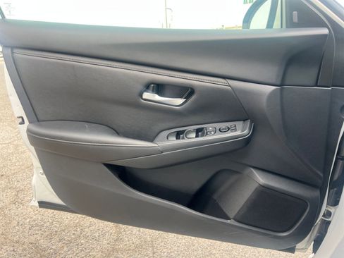 Used 2024 Nissan Sentra SV image 18