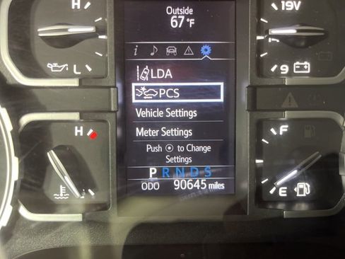 Certified 2020 Toyota Tundra SR5 image 28