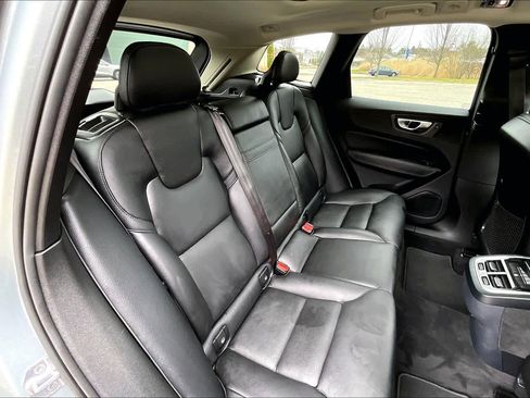 Used 2018 Volvo XC60 T5 Inscription w/ Convenience Package image 20