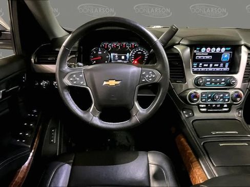 Used 2018 Chevrolet Suburban Premier AWD/4WD image 19