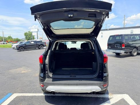 Used 2019 Ford Escape SE FWD image 7