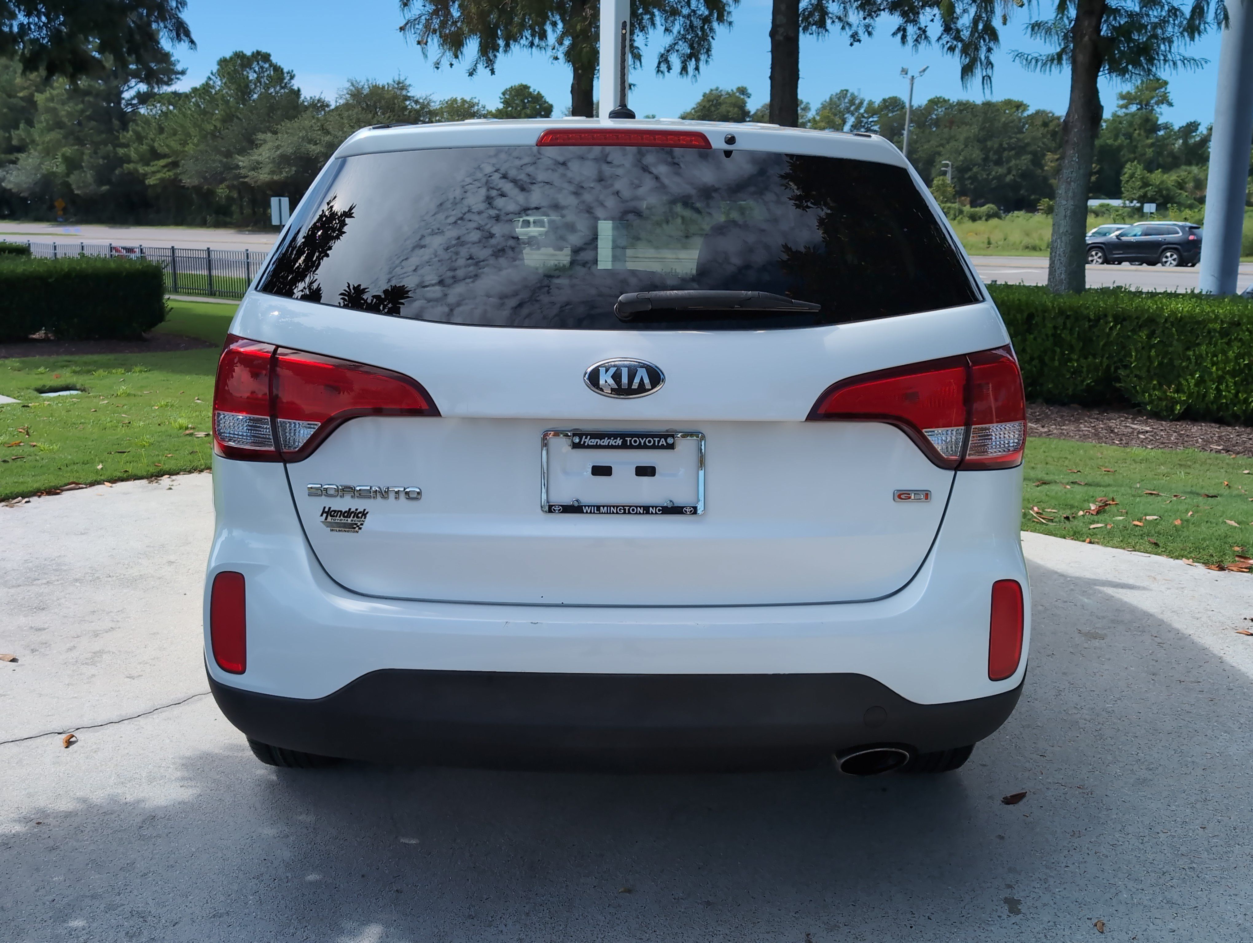 Used 2015 Kia Sorento LX FWD image 9
