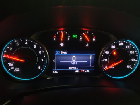 Used 2020 Chevrolet Equinox LT FWD image 23