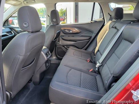Used 2021 GMC Terrain SLE w/ Driver Convenience Package FWD image 9