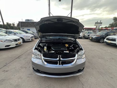 Used 2017 Dodge Grand Caravan SXT FWD image 20