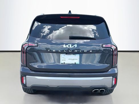 Used 2025 Kia Telluride SX w/ SX Captain's Chair Package FWD image 4