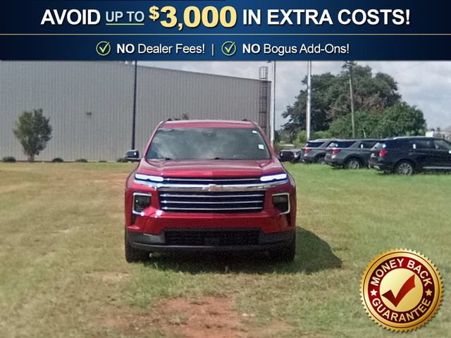 Used 2025 Chevrolet Traverse LT w/ LPO, Floor Liner Package FWD image 11