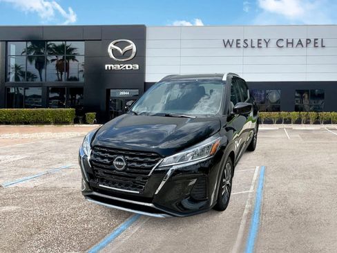 Used 2024 Nissan Kicks SV FWD image 1