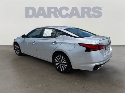 Used 2024 Nissan Altima 2.5 SV FWD image 5