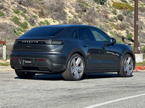 New 2025 Porsche Macan Electric image 7