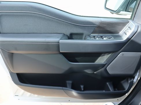 New 2025 Ford F150 Lariat w/ Equipment Group 502A High image 18