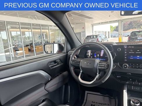 Used 2025 Chevrolet Colorado Z71 w/ Technology Package AWD/4WD image 62