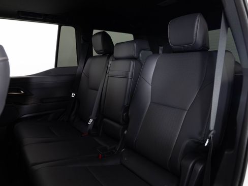 Used 2025 Lexus GX 550 w/ Accessory Package (Z1) AWD/4WD image 18