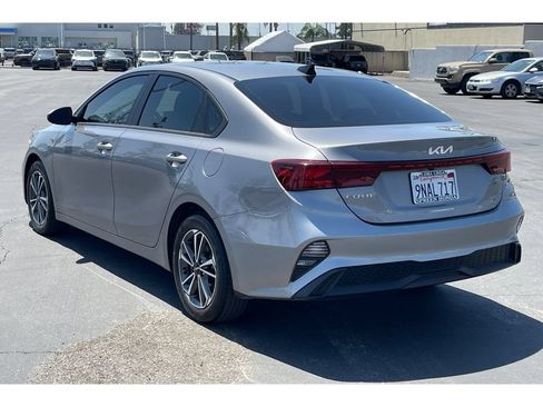 Used 2023 Kia Forte LXS FWD image 3