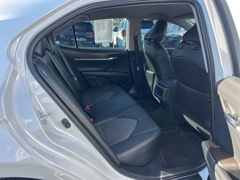 Used 2022 Toyota Camry SE w/ Convenience Package image 16