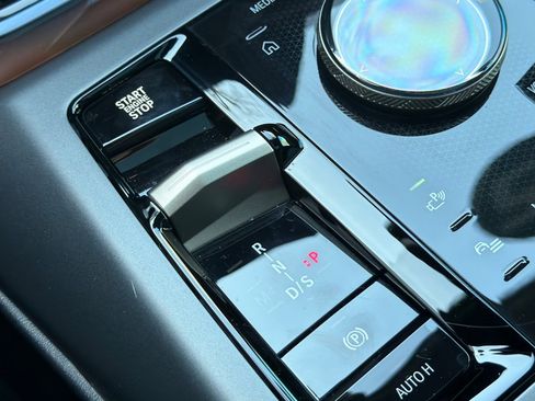 Used 2025 BMW X3 xDrive30i w/ Premium Package image 27