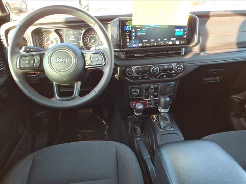 Used 2024 Jeep Wrangler Unlimited Rubicon image 8