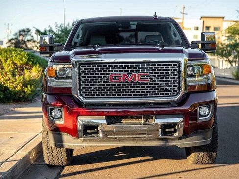 Used 2016 GMC Sierra 2500 Denali w/ Duramax Plus Package image 8